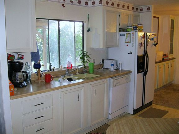 2nd image of 1013 S Avocado St