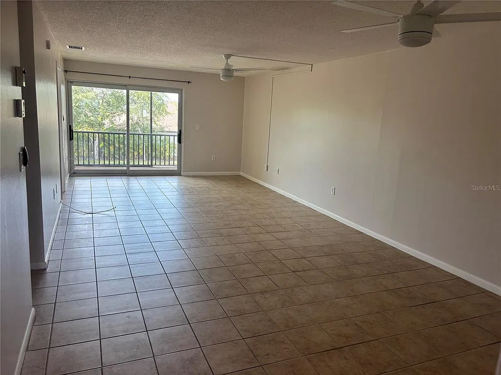 2 bed, 2.0 bath, 1312 sqft, $1,600 — Photo 4