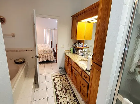 5025 Westshore Dr, New Port Richey, FL 34652