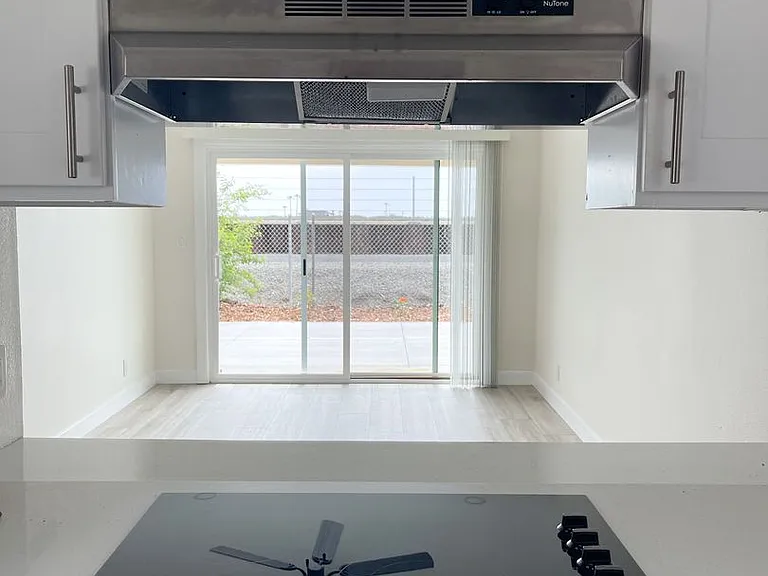 9192 Christine Dr — Photo 23