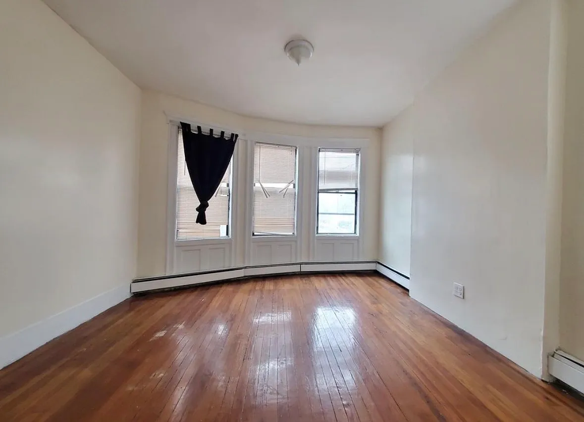 1 bed, $1,599 — Photo 2