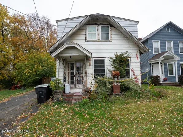 19 Northern Drive, Troy, NY 12182