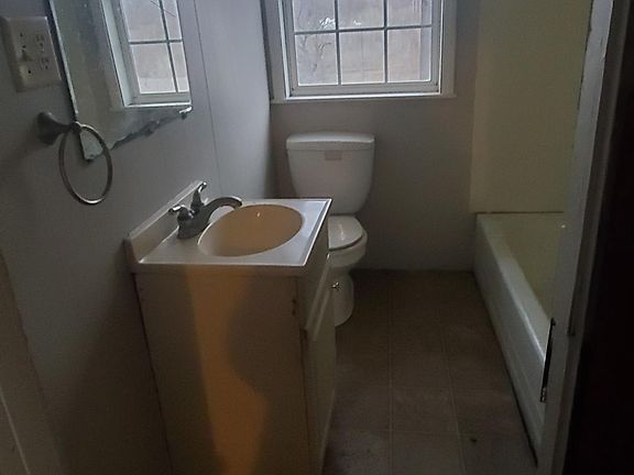5th image of 78 Elm St