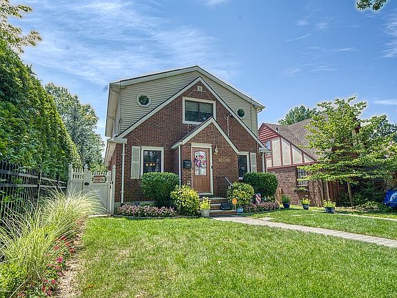 3rd image of 136 Keiber Ct