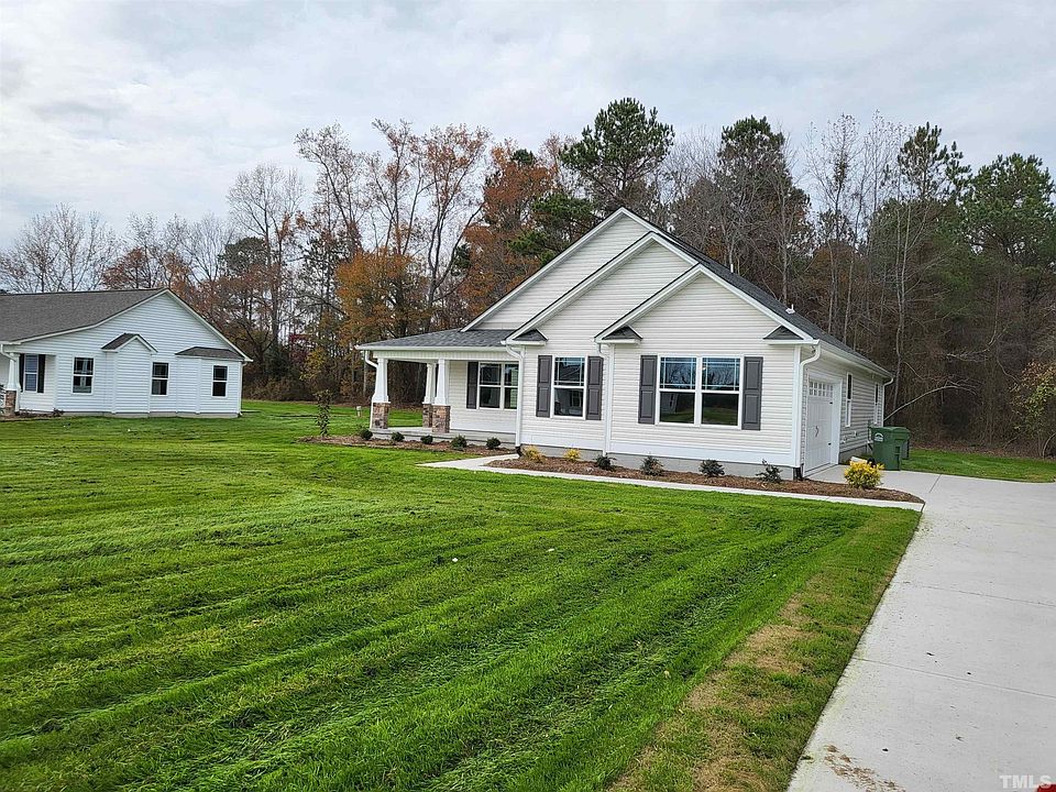1st image of 73 Sandcastle Ln