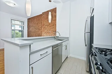 Rented by ER (DO NOT USE)