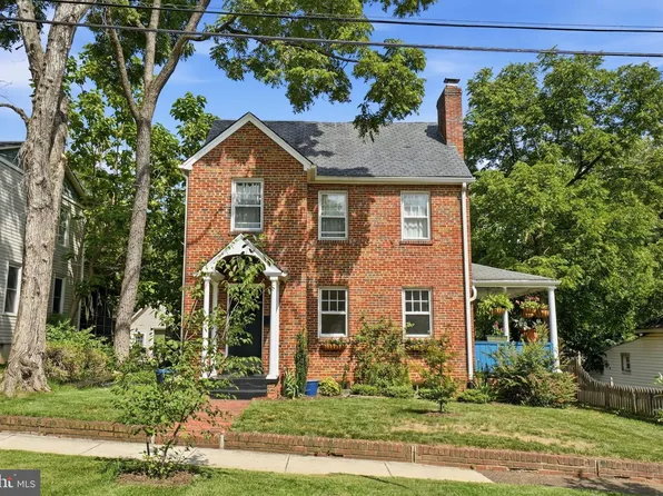 4209 30th St, Mount Rainier, MD 20712