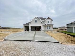 11417 Orchard Dr #27, Kearney, MO 64060