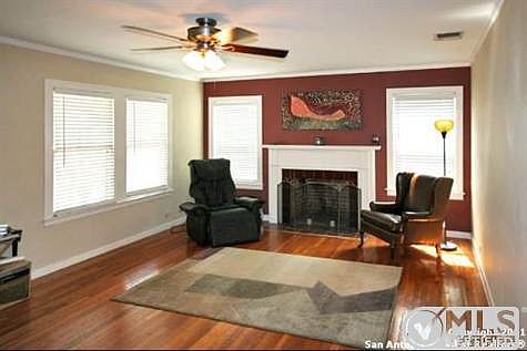 1st image of 107 Thorain Blvd