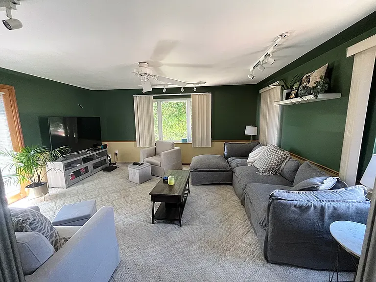 1308 Chaplin St — Photo 10