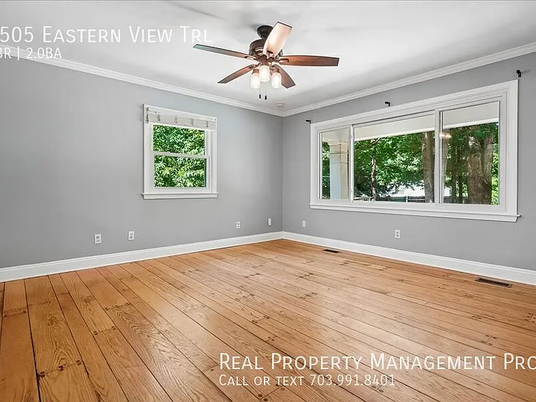 9505 Eastern View Trl — Photo 4
