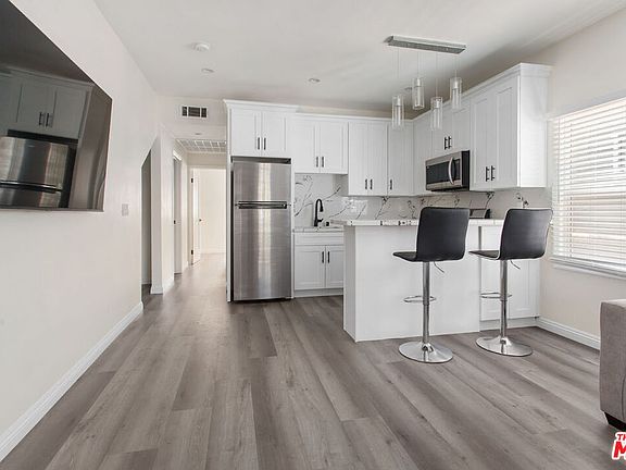 5th image of 1460 W 22nd St #1460