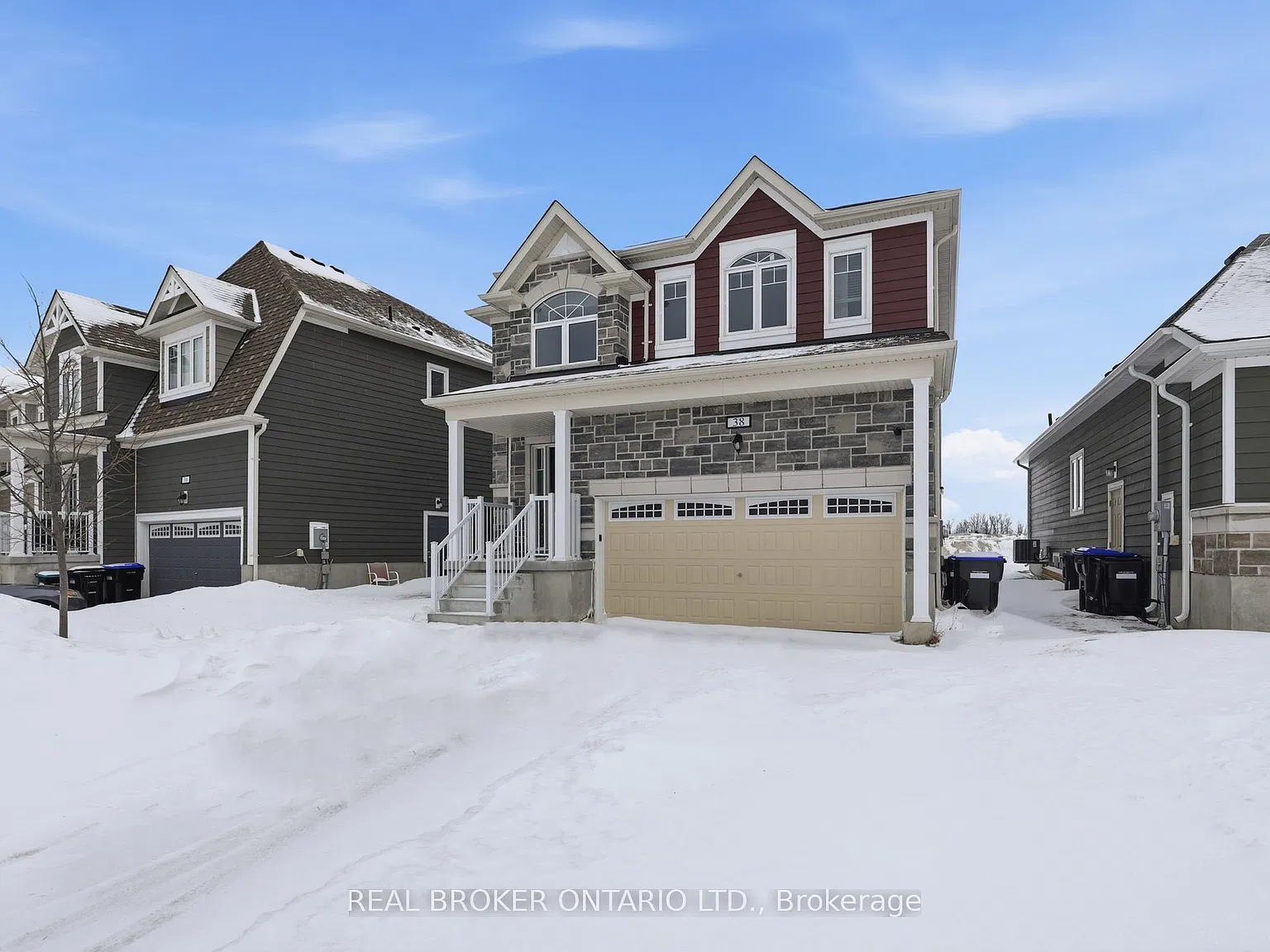 4 bed, $2,800 — Photo 3