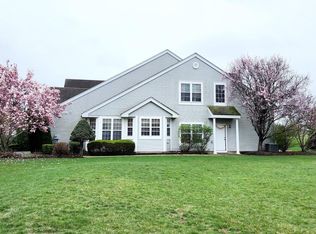 19 Breckenridge Ln, Monroe Township, NJ 08831