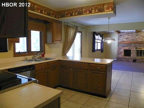 5th image of 2406 Foxbury Ln