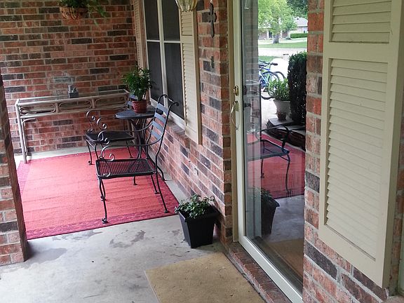 4th image of 609 Cherie St