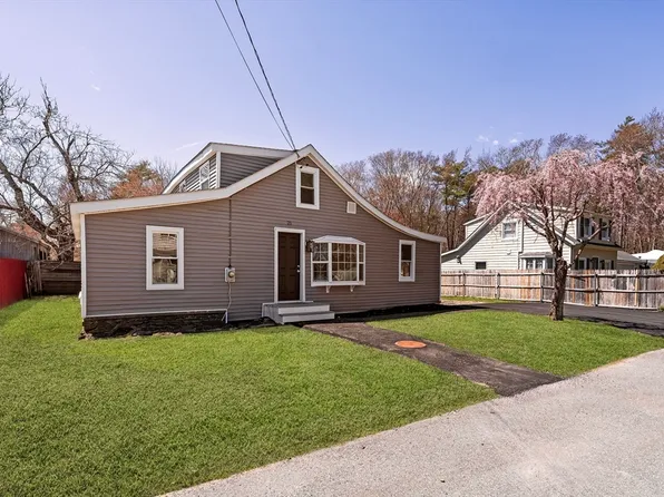 21 Evergreen St, Dartmouth, MA 02747