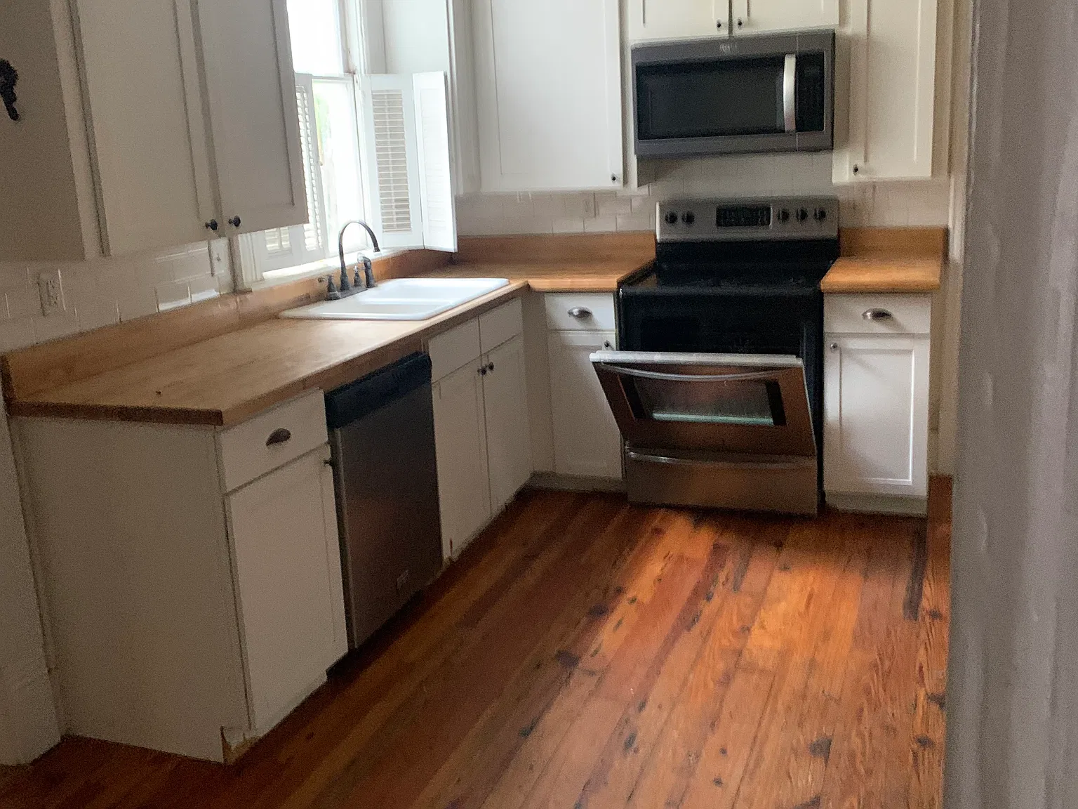 529 Rutledge Ave — Photo 2