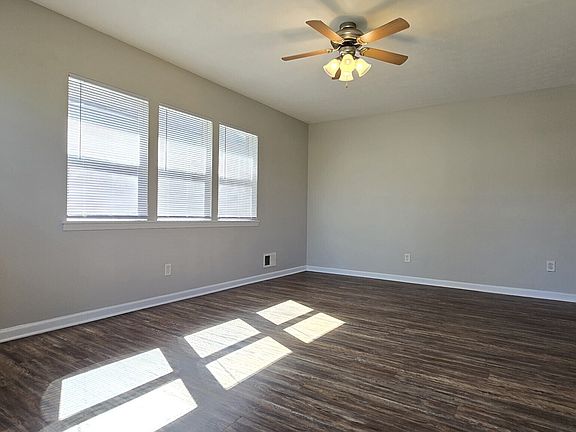 3rd image of 538 S Temple Ave