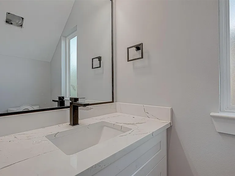 6840 Del Rio St — Photo 27