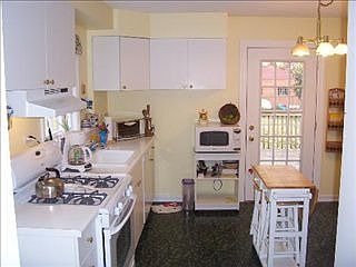 4th image of 2125 Suffolk Ave
