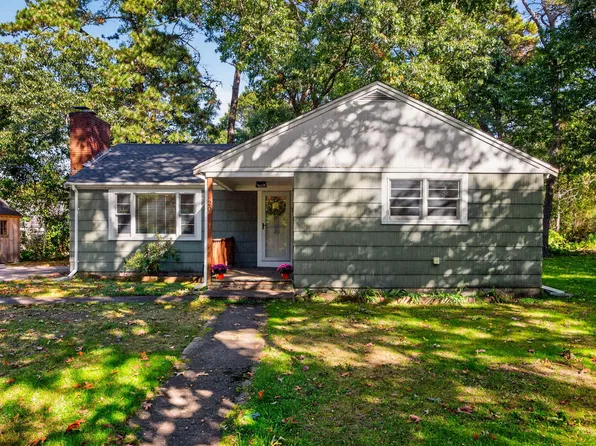 20 Frances Helen Road, Yarmouth Port, MA 02675