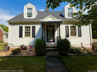 603 N Michigan Ave, Howell, MI 48843