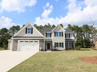 446 Goldenleaf Dr, Whispering Pines, NC 28327