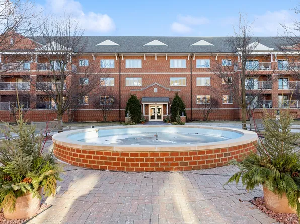 460 S Northwest Hwy Unit 204A, Park Ridge, IL 60068