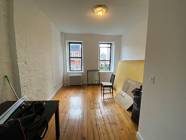 2nd image of 307 E 84th St #5E