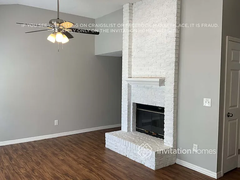 10411 Myakka Dr — Photo 3