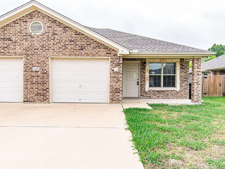 4409 Brutus Ln #B — Photo 1