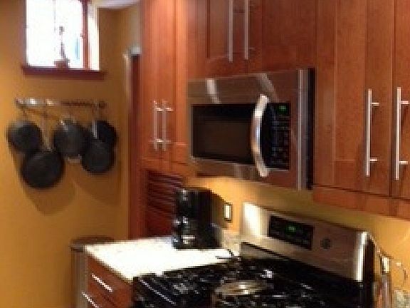 5th image of 1110 Lombard St APT 18