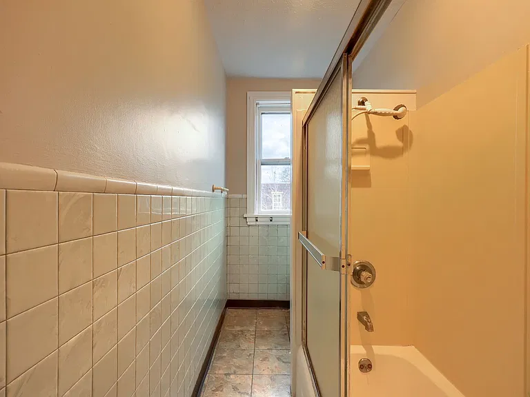 203 Hamilton St — Photo 5