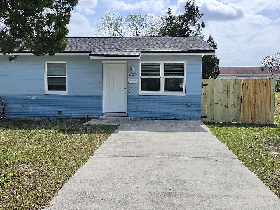 1st image of 227 9th St #227