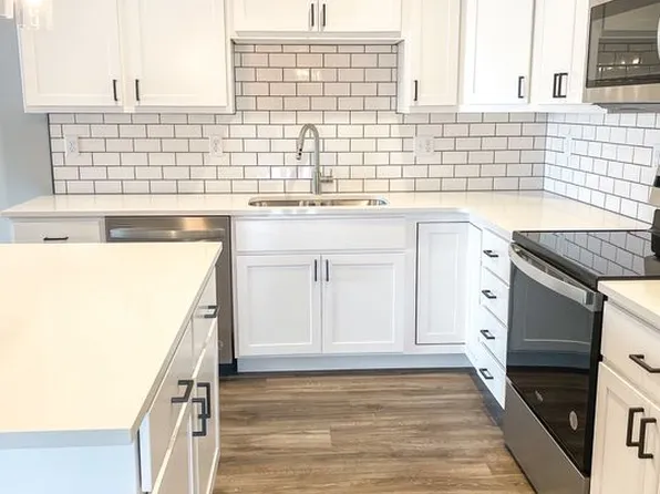 230 Divide Dr, Horace, ND 58047