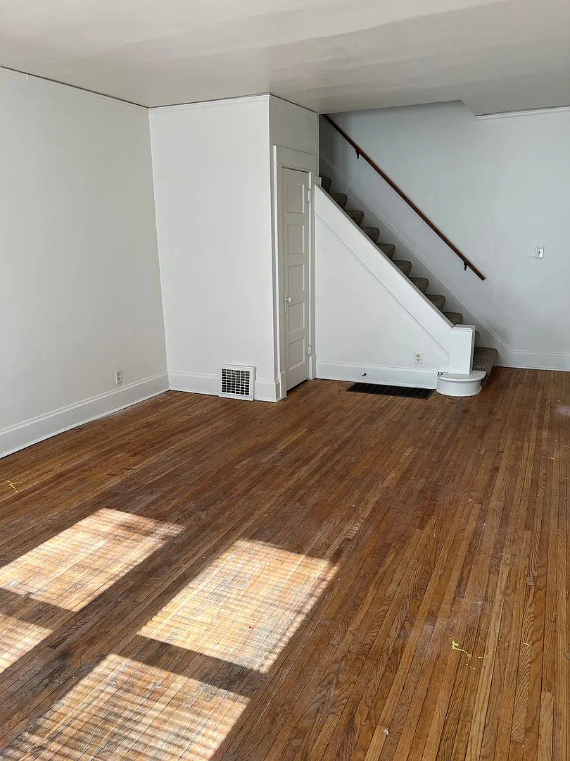 1520 Bruner St — Photo 4