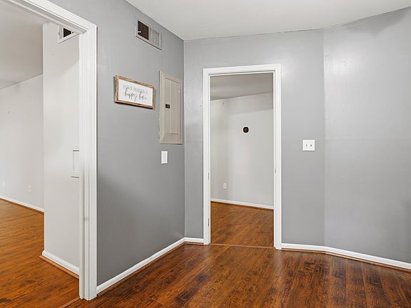 5th image of 2104 Montreat Ln APT C