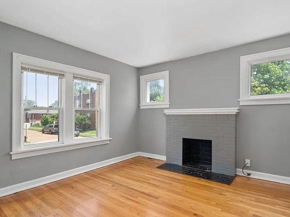 5th image of 4800 Goethe Ave #1E