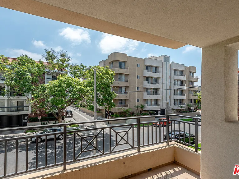 325 Arnaz Dr #201 — Photo 6