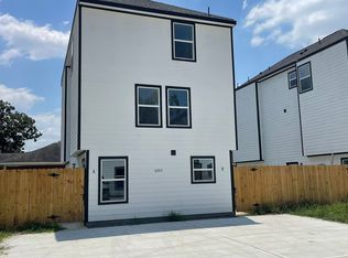 9746 Garcroft St #B, Houston, TX 77029