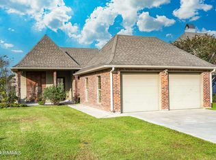 101 Tara Oak Dr, Carencro, LA 70520