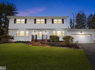 17 Yeger Rd, West Windsor, NJ 08550