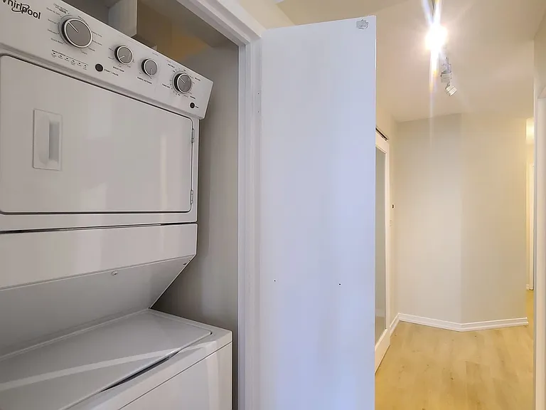 75 Dalhousie St #504 — Photo 4