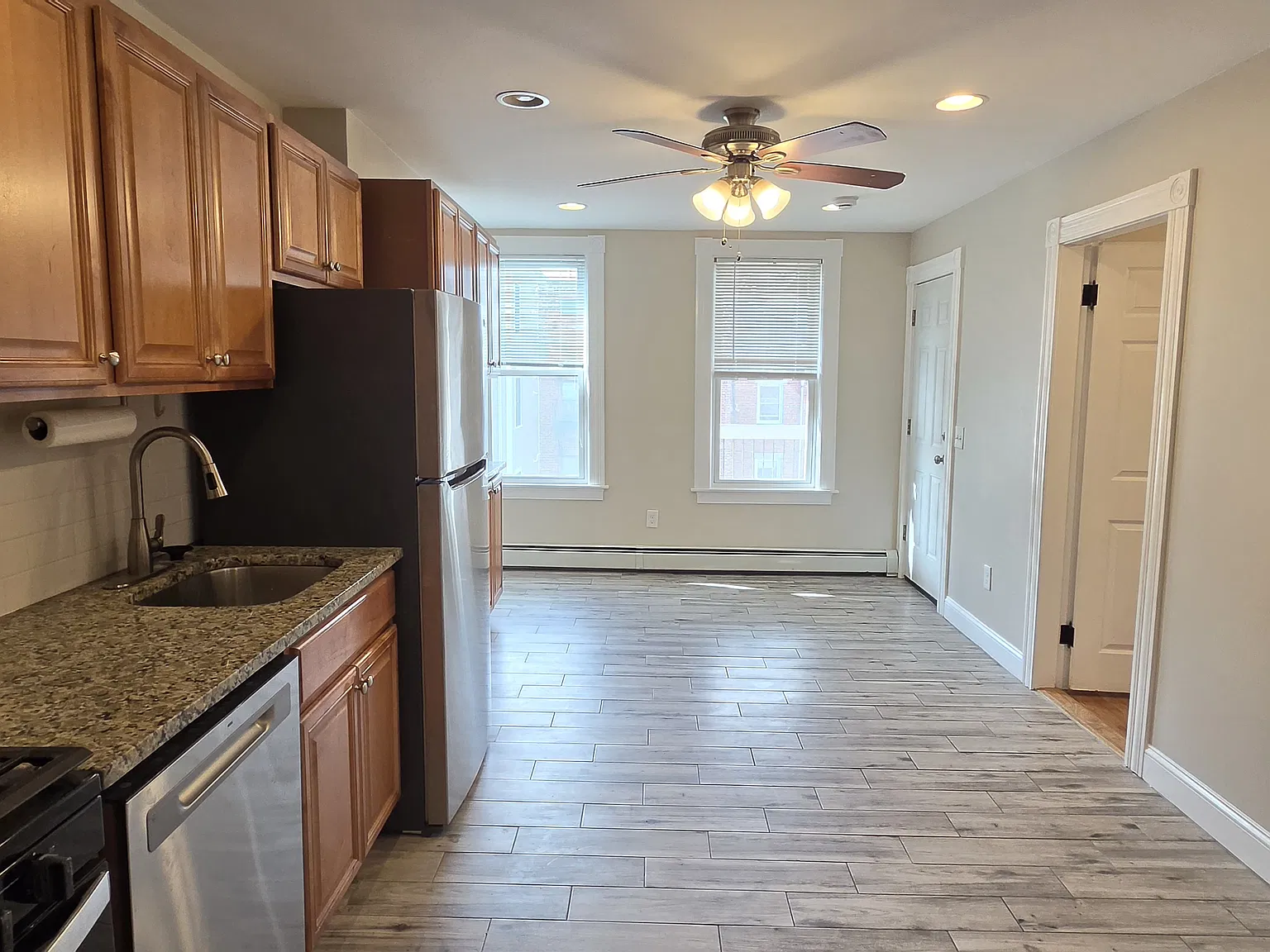 2 bed, 950 sqft, $2,900 — Photo 3