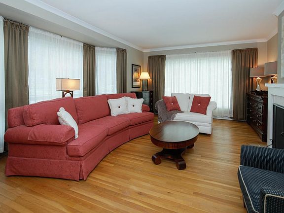 2815 Duchess Dr-103