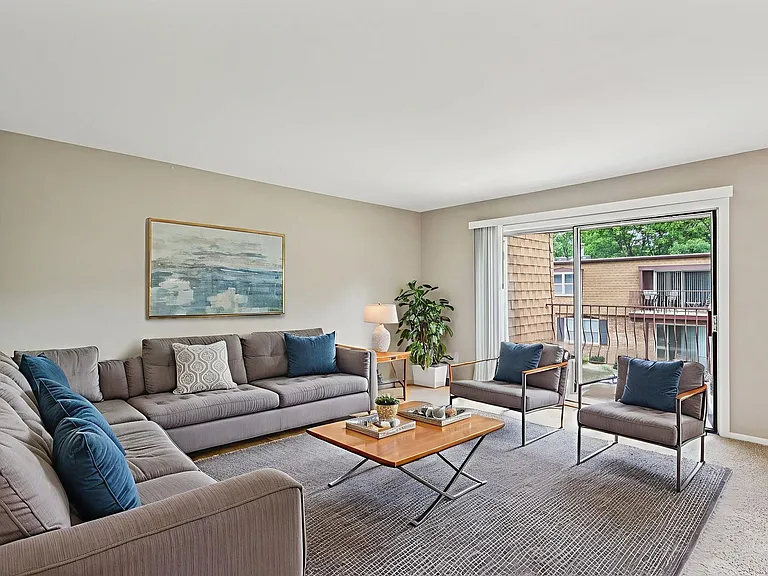Woodland Reserve Apartments — Photo 2