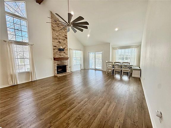 2nd image of 621 Colbert St #1