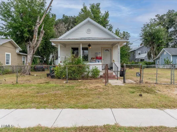 912 8th Street, Port Royal, SC 29935