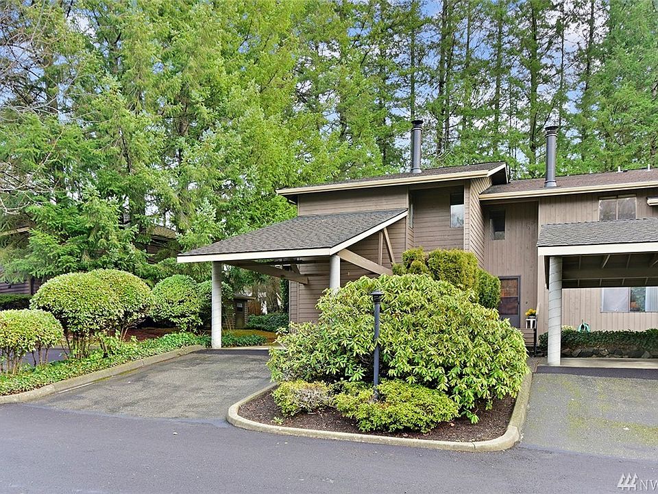 1st image of 815 NW Huckle Dr Unit B